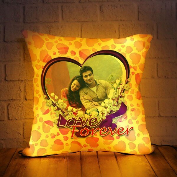 Customized Romantic LED Cushion Circle Shape Image